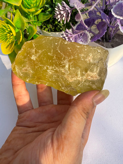 Big Lemon Quartz rough 1260 carat Beautiful lemon quartz rough this lemon quartz rough for filter out distractions aid concentration and open memory it lemon quartz