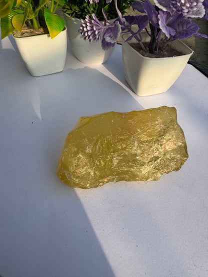 Big Lemon Quartz rough 1260 carat Beautiful lemon quartz rough this lemon quartz rough for filter out distractions aid concentration and open memory it lemon quartz