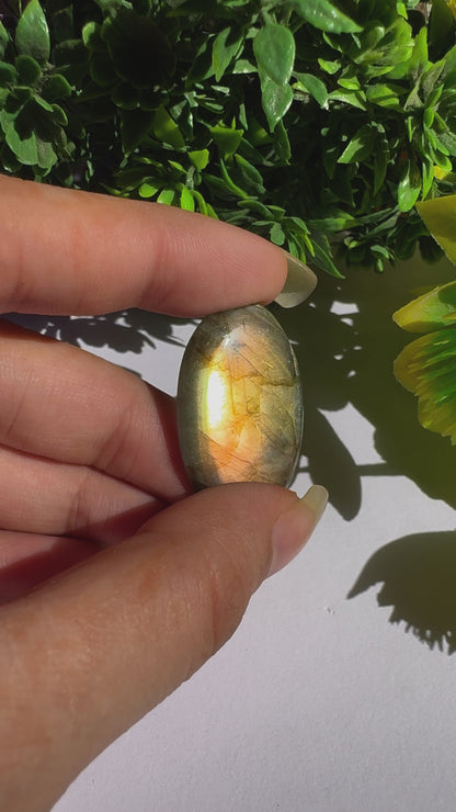 Beautiful Natural Labradorite Gemstone Natural Labradorite Cabochon Stone Flashy Oval Shape Labradorite Cabochon For Making Jewelry