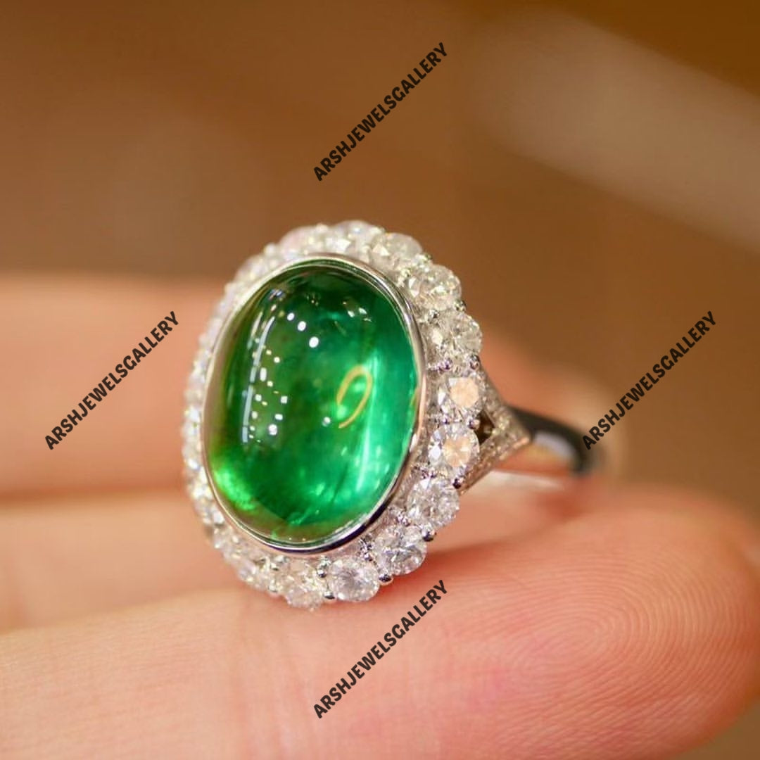 Vintage Emerald Cabochon Ring 925 sterling silver beautiful oval cut emerald ring Engagement ring wedding ring.