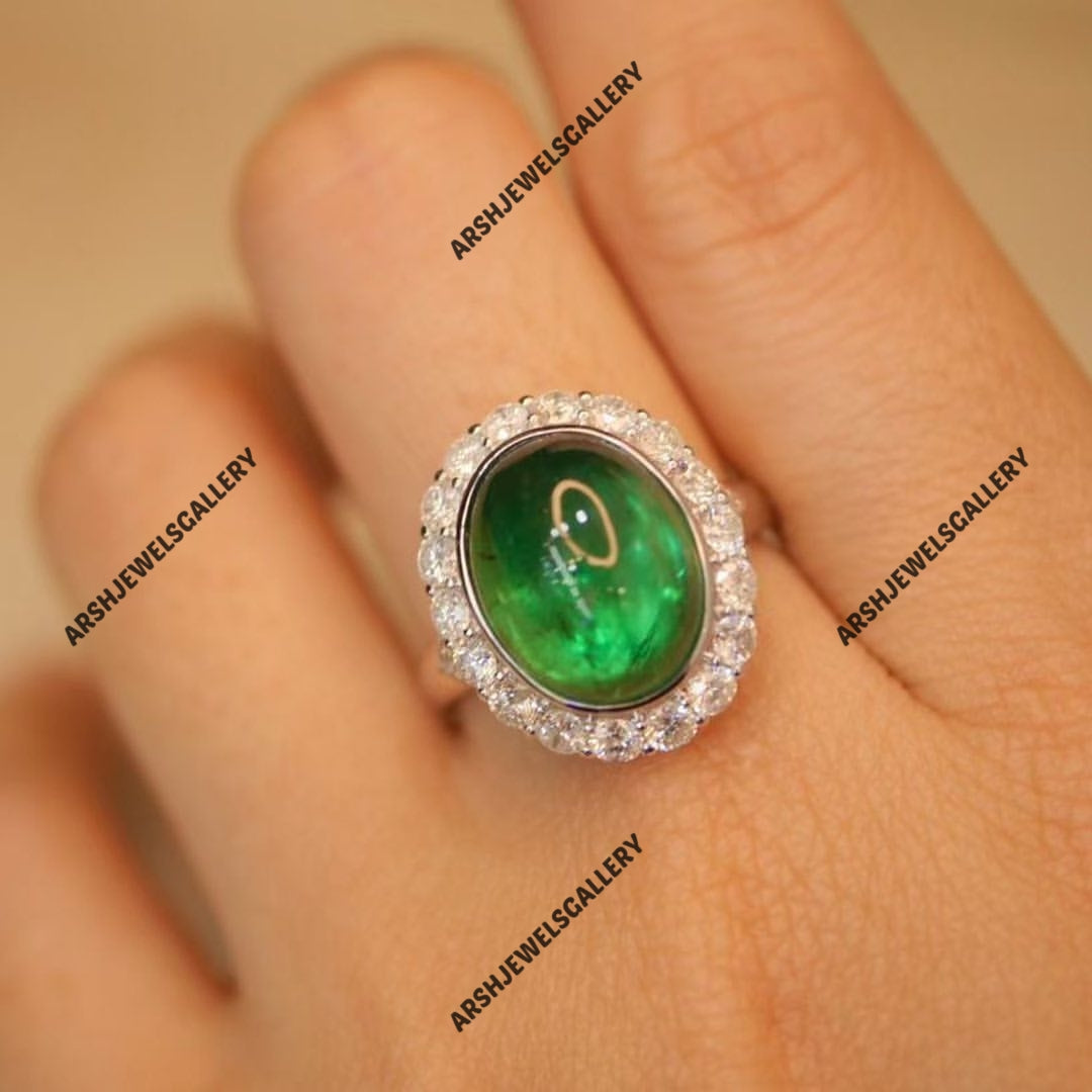 Vintage Emerald Cabochon Ring 925 sterling silver beautiful oval cut emerald ring Engagement ring wedding ring.