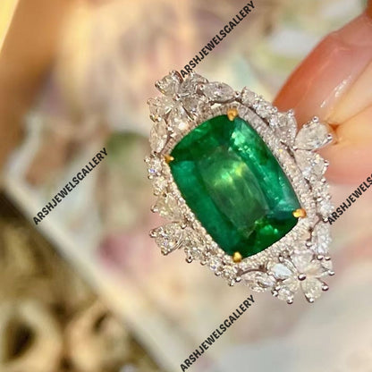 Vintage & luxurious Emerald Ring 925 sterling silver beautiful convertible ring Engagement ring wedding ring.