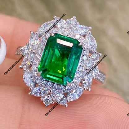 Luxurious emerald ring 925 sterling silver emerald ring  engagement ring wedding ring.